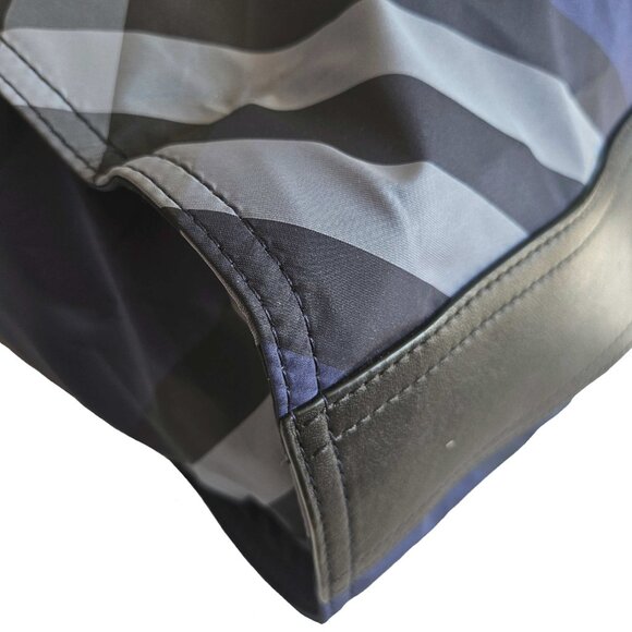 BURBERRY BLUE BUCKLEIGH NYLON TOTE BAG - Picture 11 of 16